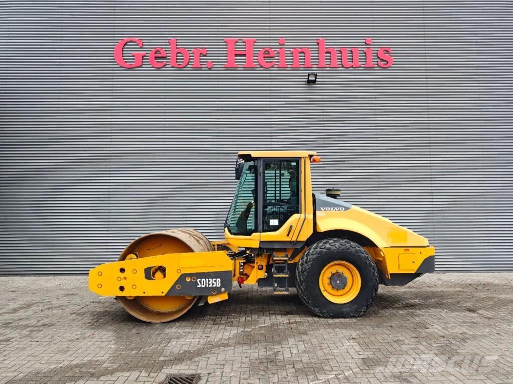 Volvo SD135B Pneumatic tired rollers