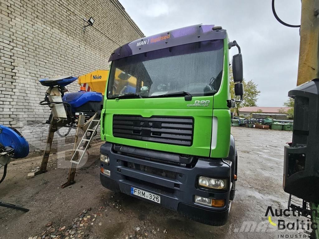 MAN TGA26.350 Tipper trucks