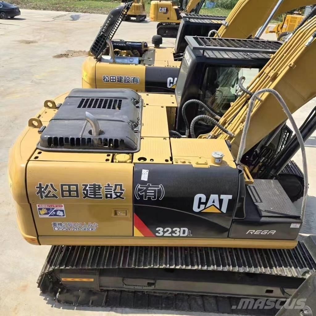 CAT 323 D L Crawler excavators