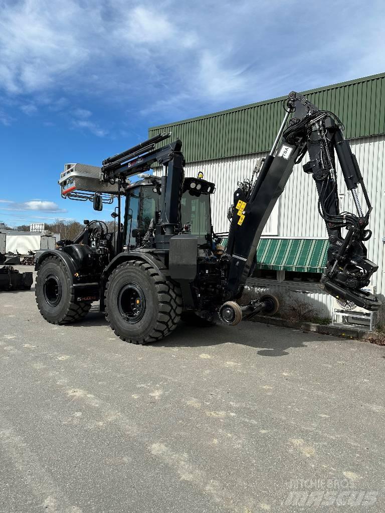 Huddig 1260D Rail TLB's