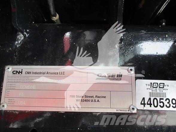 Case IH 8250 Combine harvesters