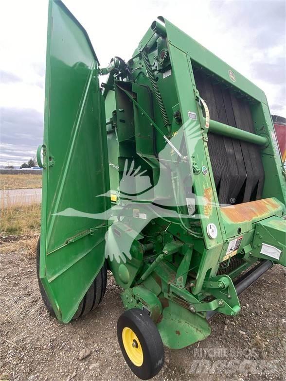 John Deere 568 Round balers