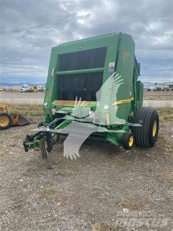 John Deere 568 Round balers