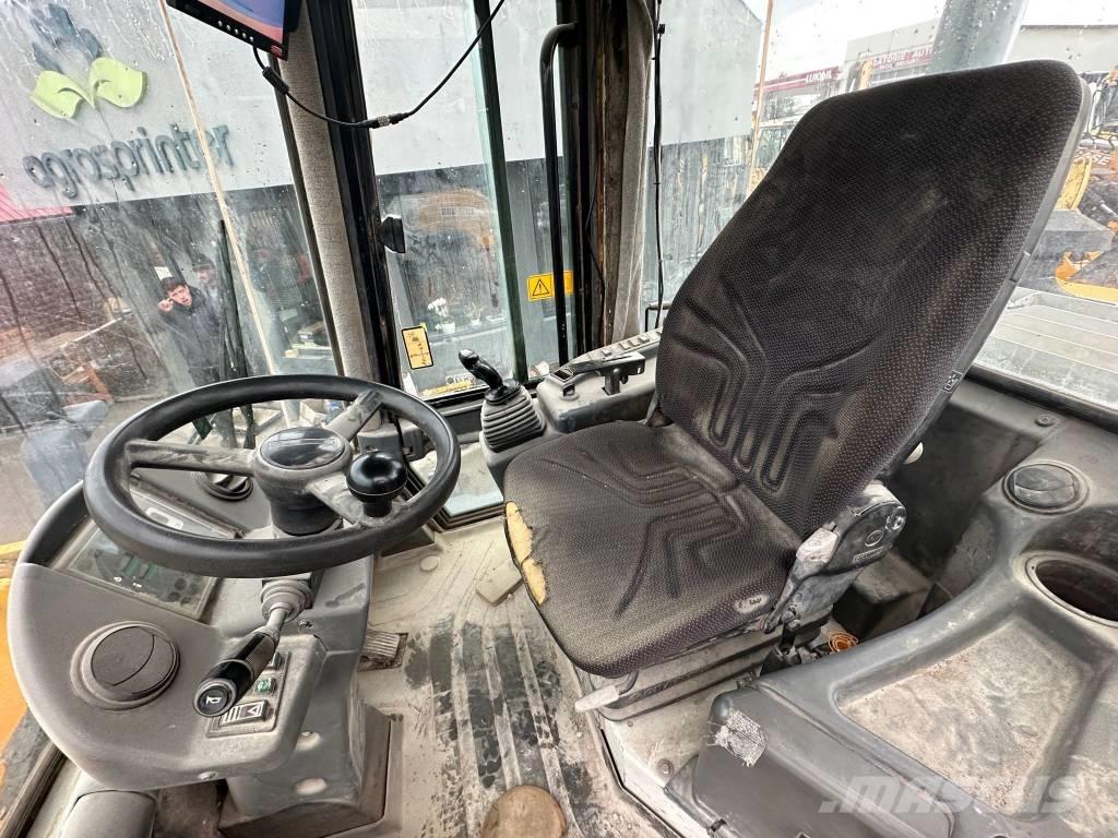 Liebherr L 524 Wheel loaders