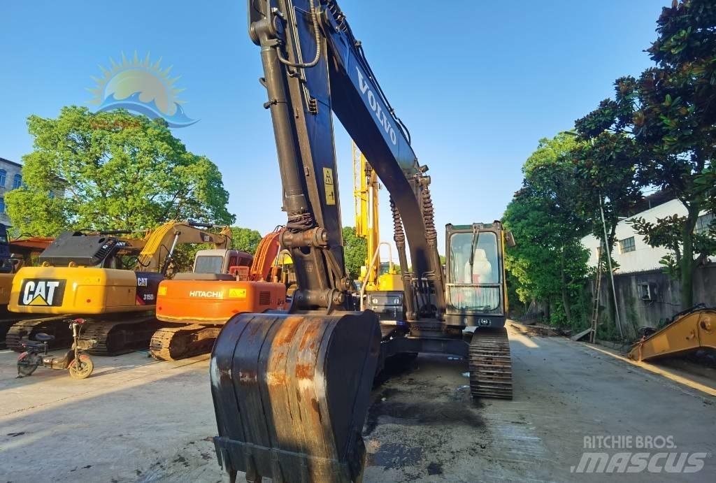 Volvo EC 220 D Crawler excavators