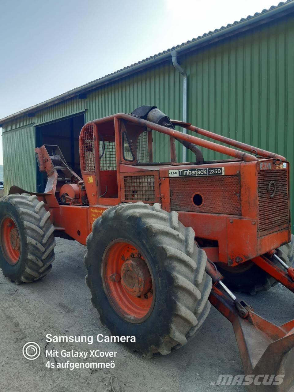 Timberjack 225 D Skidders
