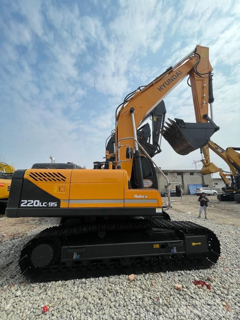 Hyundai 220 Crawler excavators
