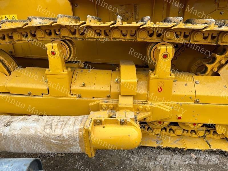 Shantui SD 16 Crawler dozers