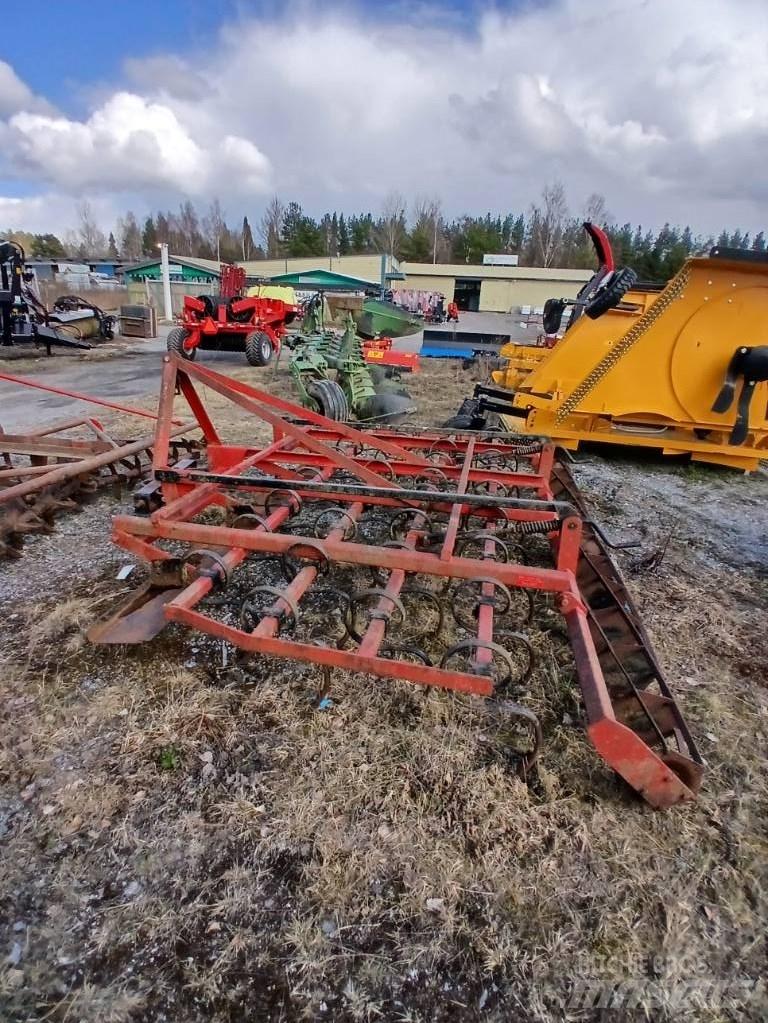 Esa-Patu 330 Harrows