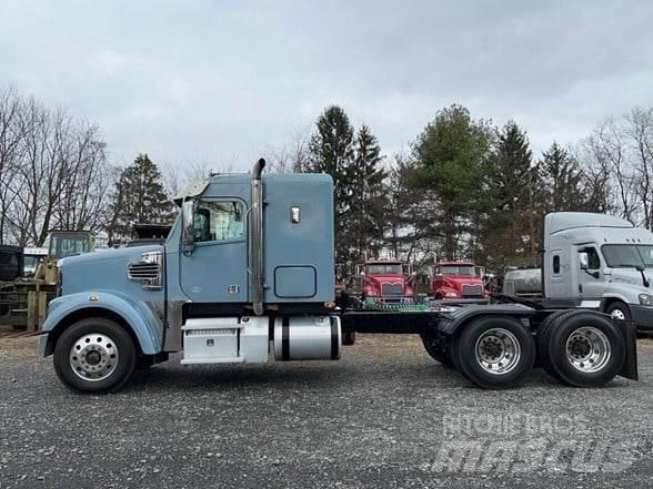Freightliner 122SD Truck Tractor Units