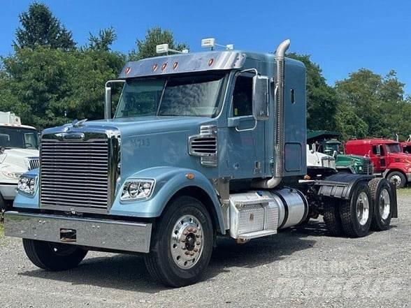 Freightliner 122SD Truck Tractor Units