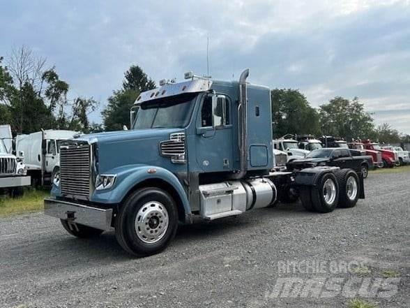Freightliner 122SD Truck Tractor Units
