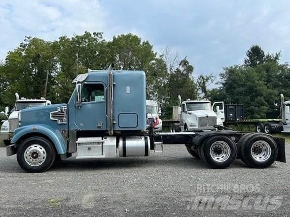 Freightliner 122SD Truck Tractor Units