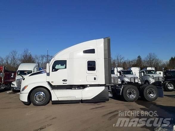 Kenworth T680 Truck Tractor Units