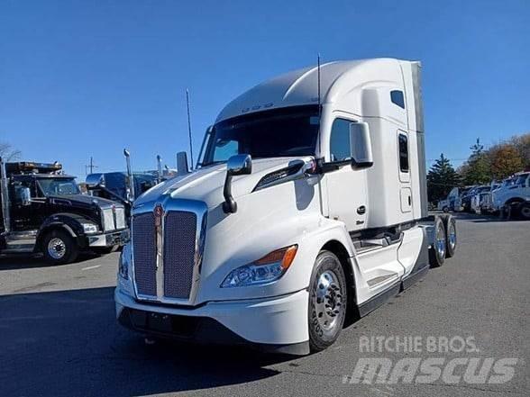 Kenworth T680 Truck Tractor Units