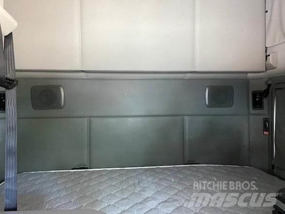 Kenworth T680 Truck Tractor Units