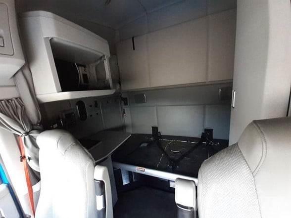 Kenworth T680 Truck Tractor Units