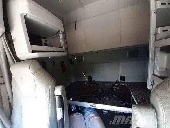 Kenworth T680 Truck Tractor Units