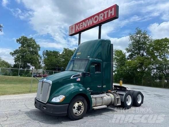 Kenworth T680 Truck Tractor Units