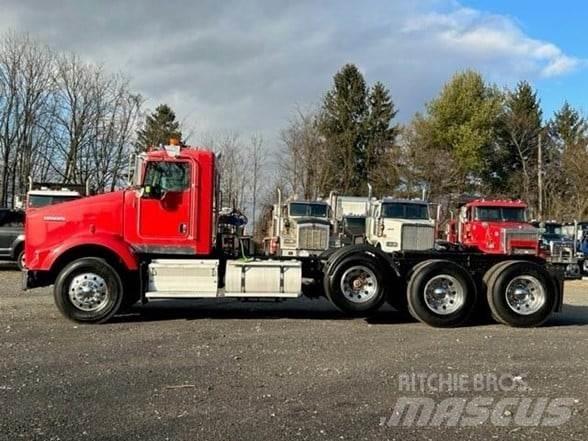 Kenworth T800 Truck Tractor Units