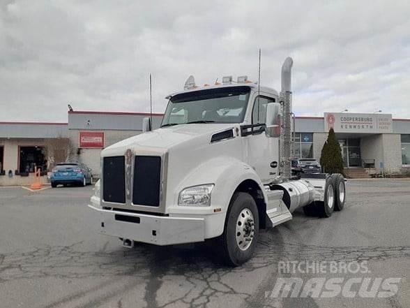 Kenworth T880 Truck Tractor Units