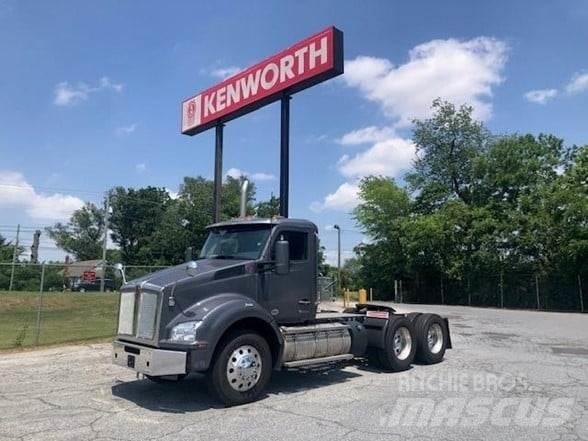 Kenworth T880 Truck Tractor Units