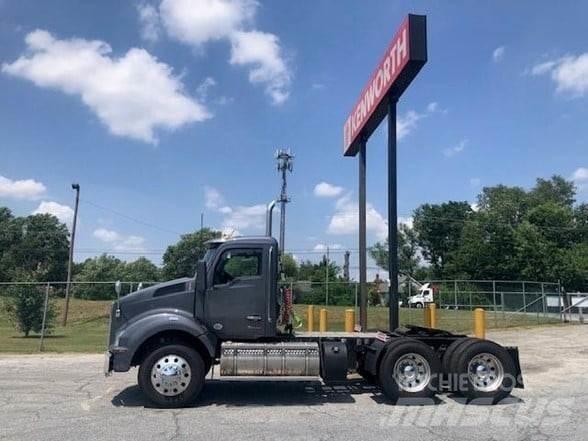 Kenworth T880 Truck Tractor Units