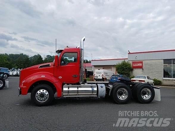 Kenworth T880 Truck Tractor Units