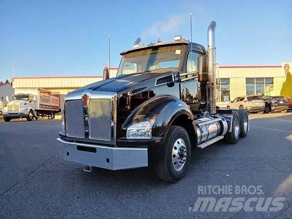 Kenworth T880 Truck Tractor Units