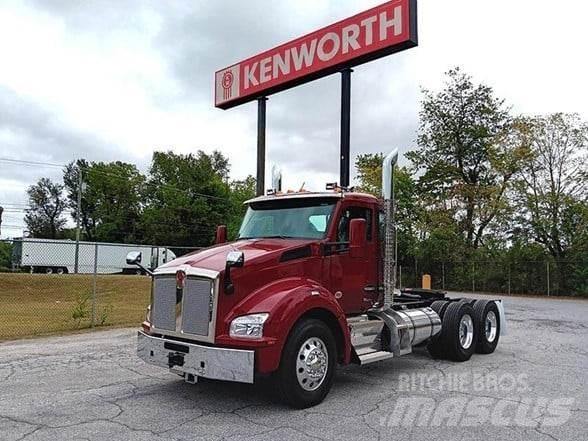 Kenworth T880 Truck Tractor Units