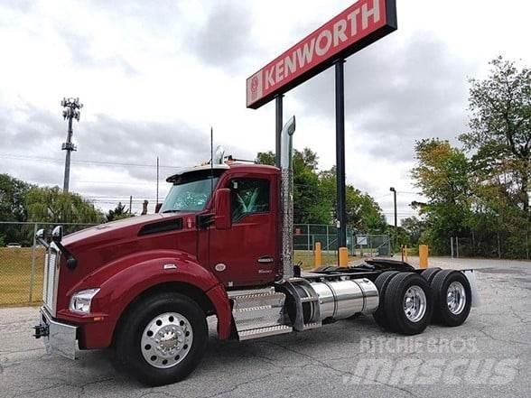 Kenworth T880 Truck Tractor Units