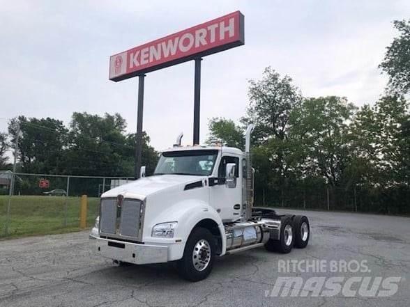 Kenworth T880 Truck Tractor Units