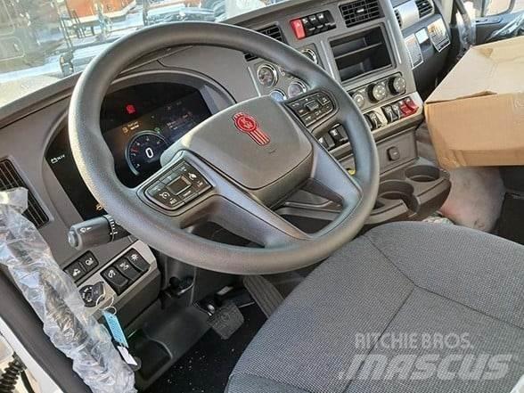 Kenworth T880 Truck Tractor Units