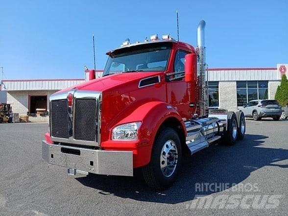 Kenworth T880 Truck Tractor Units
