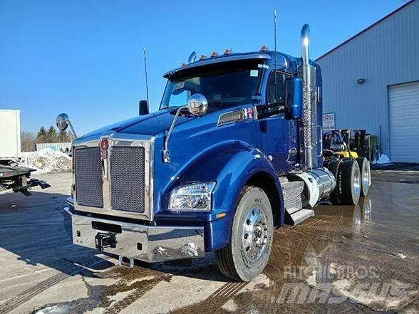 Kenworth T880 Truck Tractor Units