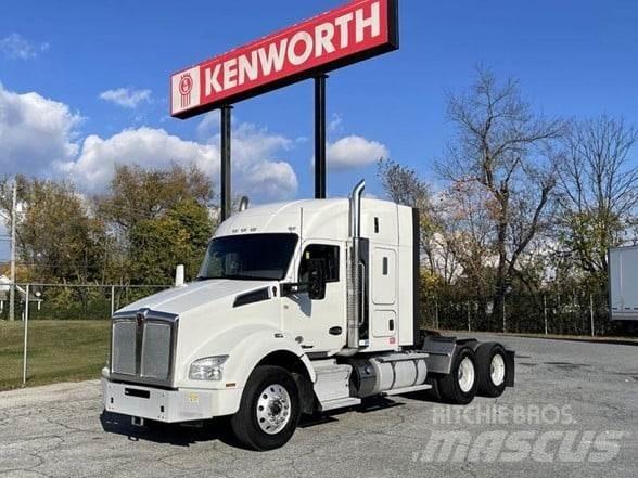 Kenworth T880 Truck Tractor Units
