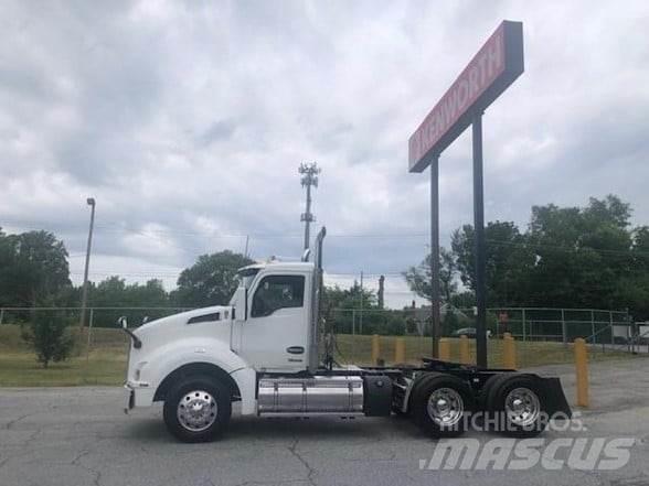 Kenworth T880 Truck Tractor Units