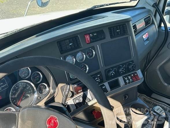 Kenworth T880 Truck Tractor Units