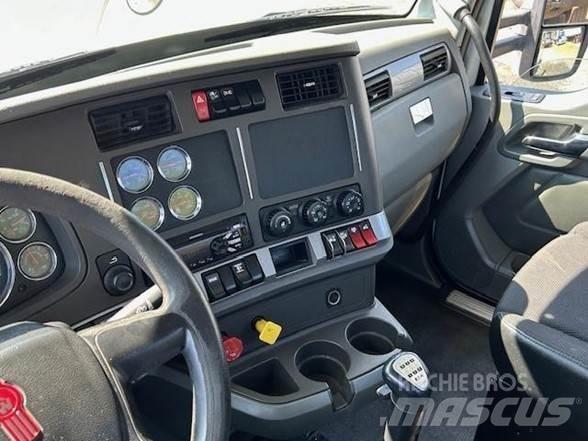Kenworth T880 Truck Tractor Units