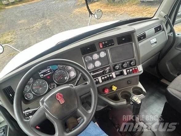 Kenworth T880 Truck Tractor Units