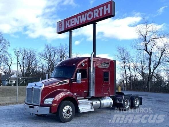 Kenworth T880 Truck Tractor Units