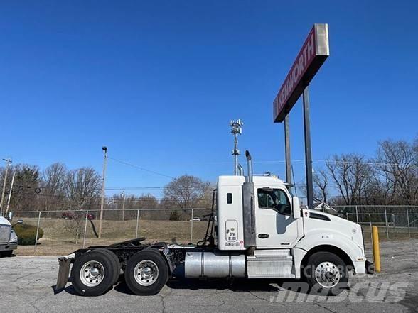 Kenworth T880 Truck Tractor Units