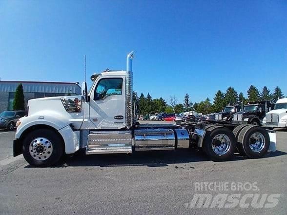 Kenworth W990 Truck Tractor Units