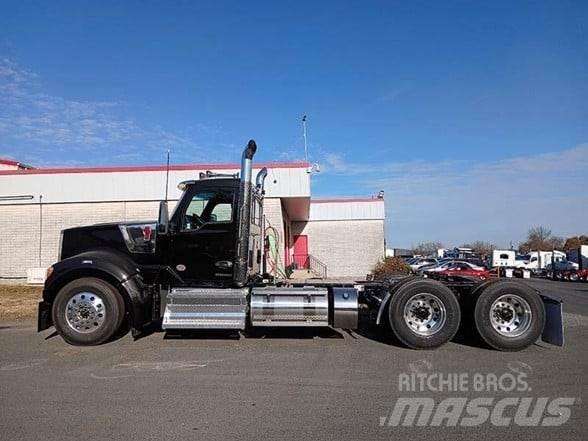 Kenworth W990 Truck Tractor Units