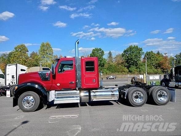 Kenworth W990 Truck Tractor Units