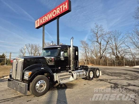 Kenworth W990 Truck Tractor Units