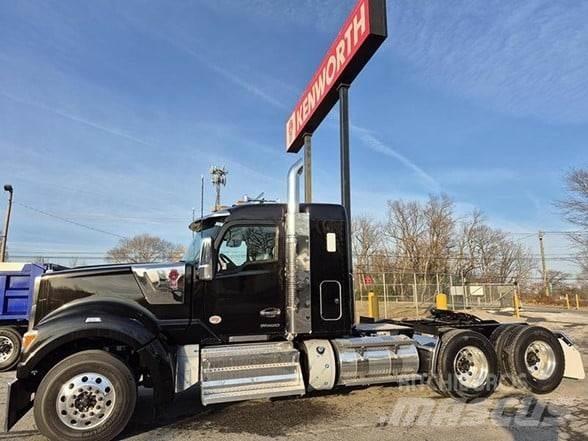 Kenworth W990 Truck Tractor Units