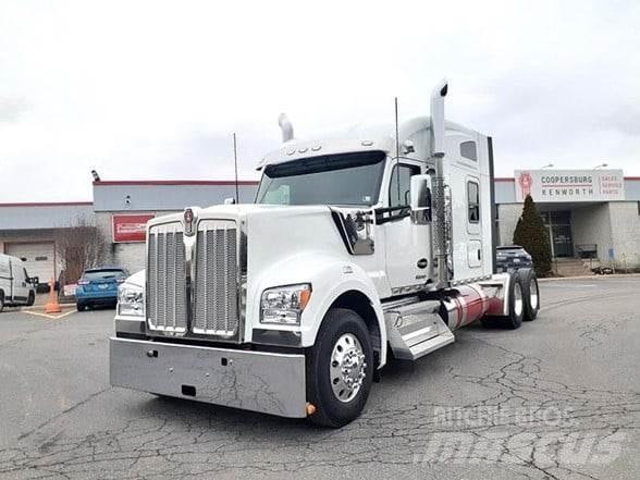 Kenworth W990 Truck Tractor Units