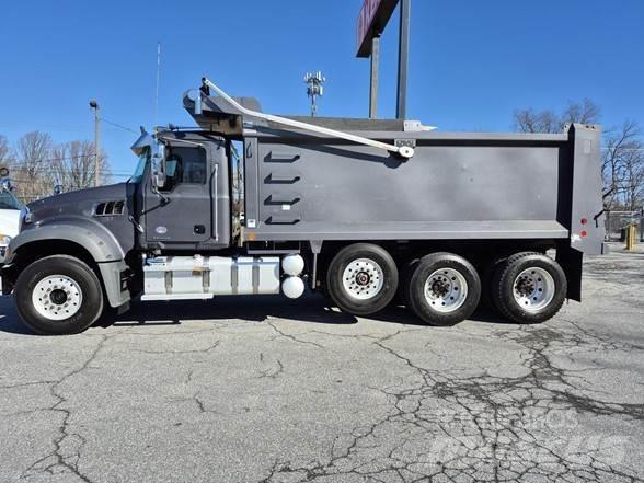 Mack GRANITE 64FR Tipper trucks