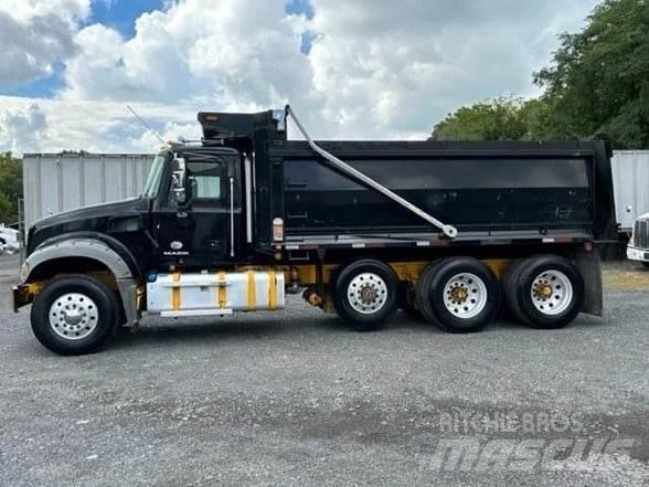 Mack GRANITE GU713 Tipper trucks